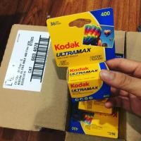 ราคา ฟิล์ม Kodak GOLD 200 & Kodak ULTRAMAX 400 36exp in-date (27350068262)
