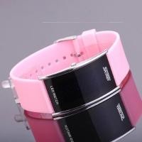 ราคา SKMEI นาฬิกาข้อมือผู้ชาย สีชมพู สายซิลิโคน รุ่น SK0805 #86 (592323039)