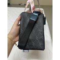 ราคา กระเป๋าคล้องมือ How มือสอง (21744332170)