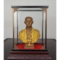 ราคา 557.พระบรมรูปหล่อครึ่งพระองค์ในหลวงรัชกาลที่9 พระบาทสมเด็จพระปรมินทรมหาภูมิพลอดุลยเดช พร้อมกรอบกระจก (40956102628)