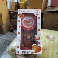 ราคา นาฬิกาแขวน/ตั้งโต๊ะแบบลูกตุ้มลาย Rilakkuma รุ่นปี 2009 ในชุด "Rilakkuma with Hearts" ซึ่งผลิตโดย San-X (54702929758)