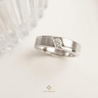 ราคา Gems Heritage แหวนแต่งงานผู้ชายฝังเพชรแท้ 15 ตังดีไซน์เรียบเท่ทันสมัย (RWG439) เรือนทองคำขาว18Kเนื้อแมท พร้อมใบรับประกัน (21803291611)