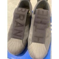 ราคา รองเท้ามือสอง adidas slip on แท้ ขนาดท้า 24cm ใครหาอยู่สอบถามเพิ่มเติมได้จ้า ใหม่เลย (7544984080)