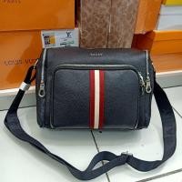 ราคา Bally 6617 กระเป๋าสะพายหนังสีดํา กระเป๋ากล้องหนัง unisex (46106171732)