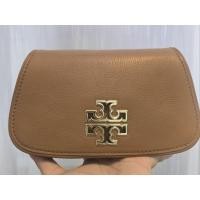 ราคา Tory Burch Mini Britten Crossbody Bag Brown/Gold มือสอง ของแท้ (25413256890)