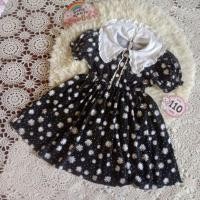 ราคา ชุดเด็กมือสองลายดอกเดซี่ เดรสเด็กมือสองสีเทาเข้มลายดอก size110-120 (28931890179)