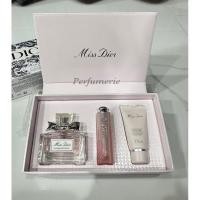 ราคา Set ของขวัญสุดน่ารัก น้ำหอม Miss dior blooming bouquet Limited (270644459)