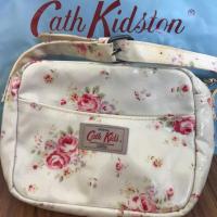 ราคา Cath Kidston กระเป๋าสะพายข้าง (มือสอง) (712506875)