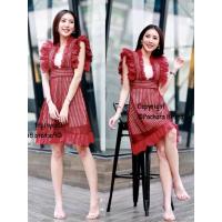 ราคา Dress ผ้าลูกไม้ สีแดงไวน์ ซับในสีนู๊ด มีเย็บปิดช่วงอกให้ด้วย พร้อมแต่งระบายแถบลูกไม้สวยมากป้าย PACHARA BRAND (25227304472)