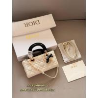 ราคา Dior Tote กระเป๋าโท้ตของขวัญประณีต All-match Classy One-shoulder Light Luxury Retro Cross-body Bag Shopping High-end Underarm Bag Mini Daily (50610817020)