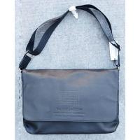 ราคา GUY LAROCHE กระเป๋าสะพายไหล่ Guy Laroche ยูนิเซ็กส์ สีดำ (57802417066)