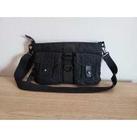 ราคา กระเป่าสะพายข้าง Kipling สีเทาดำ สภาพสวยๆ (19691370912)