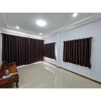 ราคา ม่านประตูสีน้ำตาลเข้ม กว้าง2.00 x สูง2.40 ม. ราคาถูก! (4574757674)