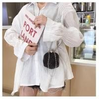 ราคา Wow✨ กระเป๋าสะพายข้างสายโซ่ (2351939881)