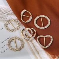 ราคา แฟชั่นเสื้อผ้าสไตล์เกาหลี พร้อมสร้อยคอลายเพชร และอุปกรณ์แต่งกายหลากสไตล์ (29544557152)