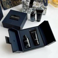 ราคา แท้ป้ายไทยถูกมาก Set Mini Dior Sauvage EDP 10 ml. แบบแต้ม + Shower Gel 20 ml. (22040463842)