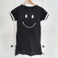 ราคา เดรสสั้นสีดำ เสื้อยืดสีดำ ลายหน้ายิ้ม มือสอง (1314648198)