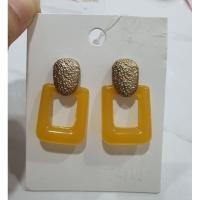 ราคา H&Mต่างหูทรงสี่เหลี่ยมสีส้มน้ำหนักเบา สวยเก๋ ชิคๆ (26470291291)