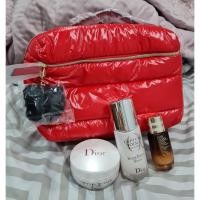 ราคา กระเป๋าใส่เครื่องสำอางทรงสี่เหลี่ยมนุ่มนิ่ม Estee สีแดง + กระเป๋าใส่เครื่องสำอางใบเล็ก Estee สีแดง 3 ใบ (ของแท้) (6943436508)