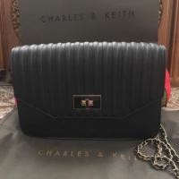 ราคา กระเป๋ากระเป๋า CHARLES&KEITH แท้ 100% (422588681)
