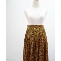 ราคา กระโปรงพลีทลายเสือ โทนสีเหลืองทองตัดดำ (Used) (27883259726)