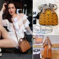 ราคา MCM แท้% Essential Half Moon Tote in Visetos Original Size.mini. (9360455883)