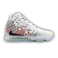 ราคา รองเท้าผ้าใบ nike Lebron used like new size 6.5us ของแท้ (20069092161)