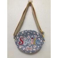 ราคา Cath Kidston Ladybird Smile Kids Oval Handbag กระเป๋าเด็กสะพายข้าง (42314126917)