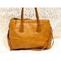 ราคา กระเป๋าหนังวินเทจ มือสอง แบรนด์ Firenze Vera PELLE made in Italy สภาพสวย มีช่องใส่ของช่องใหญ่ 3 ช่อง ภายในสะอาด (24207719670)