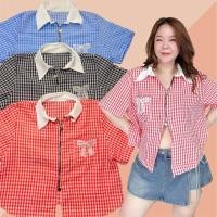 ราคา เสื้อผ้าลายสก็อต+ลายริ้ว แต่งกระเป๋าโบว์ ซิปรูดได้บนล่าง ผ้าด็อบบี้ อกหน้าผ้า50” วงเเขน24“ ความยาว25“ แต่งคอปกขาวแขนสั้น (28312091189)