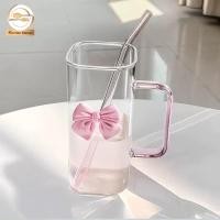 ราคา แก้วลายโบว์ มีฝาปิด+หลอด ใบยาว สีใส แก้วใส่กาแฟ สายคาเฟ่ มินิมอล แก้วใส่ชานมไข่มุก แก้วรูปโบว์ เหยือกแก้ว แก้วมีหูจับ (45011307947)