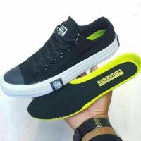 ราคา CONVERSE ALL STAR UNDEFEATED LOW CHUCK TAYLOR CT 2 INSOL LUNARLON 37-43 (40219390693)