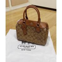 ราคา กระเป๋าสะพายทรงหมอน Coach (outlet) สีน้ำตาล สวยค่ะ (23300457241)