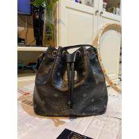 ราคา MCM จีบดำ สายสั้น มือสอง แท้ (21274007094)