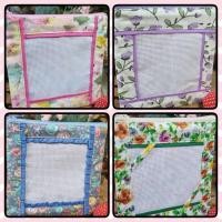ราคา กระเป๋าซิปขนาดประมาณ 13 x 13 cm. นำผ้าปักครอสติชมาเย็บติดกับผ้าคอตต้อนลายน่ารักๆ (25166715896)