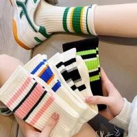 ราคา ⭐ส่งใน24ชมถุงเท้าแฟชั่นสตรี ลายแถบ แนว ข้อกลาง-ข้อยาว สีพื้น ถุงเท้าแฟชั่น ทำจากผ้าฝ้าย แนวสตรีท (24906167991)