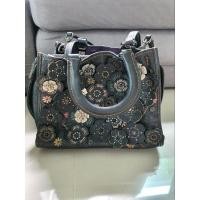 ราคา Coach ลายดอกไม้ 3D มือสอง (19946983007)