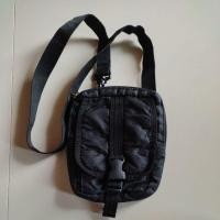 ราคา กระเป๋าสะพายมือสอง Uniqlo (28206438144)