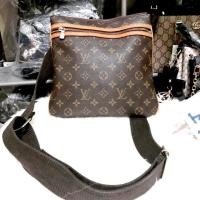 ราคา สะพายข้างผู้ชายลายหลุยส์หนังแท้ (1342714058)