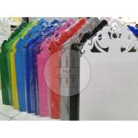 ราคา 70 บ.**ฟิวเจอร์บอร์ด 3 พับ ลายฉลุ 65*120ซม. (3656228199)