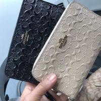 ราคา Preorder COACH คล้องมือหนังแก้ว (318095462)
