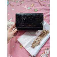 ราคา Charles & Keith กระเป๋าคลัทช์ สีดำหนังจระเข้ (13321746004)