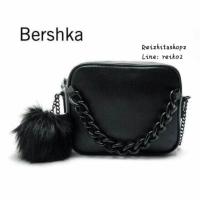 ราคา Bershka with chain messenger bag (808777)