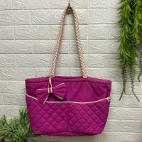 ราคา กระเป๋าสะพาย นารายา ใบใหญ่ ใส่เดินทางได้ มีตำหนิ สายเหลืองบางจุด สีสวย กว้าง 17 สูง 10 ก้นและข้าง 6 นิ้ว ราคา 150 บาท (27113329235)