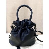 ราคา กระเป๋าสะพายข้างมือสอง ทรงขนมจีบ หนังPU สีดำ (24364127617)