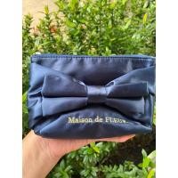 ราคา Maison de Fleur *มีรอยเปื้อนจางๆ* Satin Ribbon Cosmetic Bag มือสอง ของแท้ กระเป๋าใส่เครื่องสำอาง (19080554735)