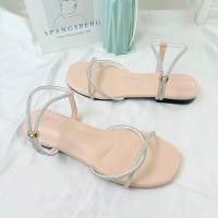 ราคา รองเท้าแตะรัดข้อแฟชั่น สายคาดเพชรวิ้งๆวิบวับ สีครีมเนื้อขับผิวสวย แบรนด์ ARUN รองเท้าแตะ พื้นนุ่ม คาดเพชร มือสองสภาพดี (44508410263)