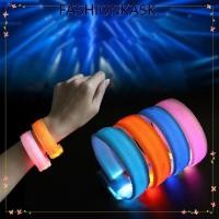 ราคา IFASHIONKA สายรัดข้อมือกีฬา,สายรัดแขนปรับได้สร้อยข้อมือเรืองแสง LED,แฟชั่นบาร์ปาร์ตี้อุปกรณ์เรืองแสงใน Dark สายรัดข้อมือขี่จักรยานกลางแจ้ง (45512026959)