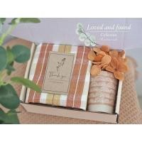 ราคา ของรับไหว้พ่อแม่ ผ้าขาวม้าทอมือย้อมสีธรรมชาติ+แก้วmug ceramics (22564772435)