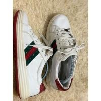 ราคา รองเท้าผ้าใบมือสอง ไซด์ 38 (24317944150)